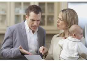 Con dưới 36 tháng tuổi thì ai là người trực tiếp nuôi?