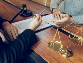 Luật sư hỗ trợ thủ tục khởi kiện dân sự tại Tòa án nhân dân Hóc Môn