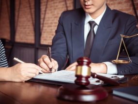 Thủ tục thay đổi người đại diện pháp luật công ty tại Hóc Môn