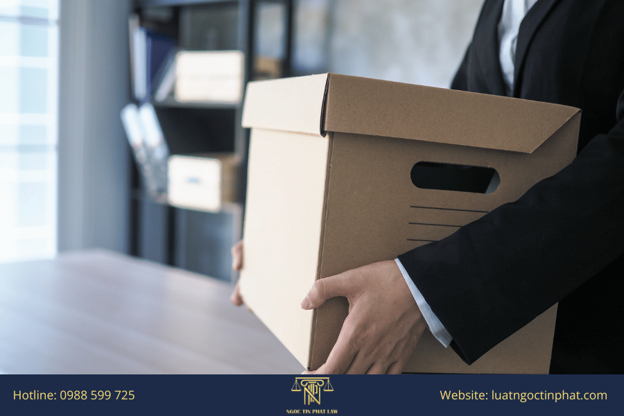 Dấu hiệu nhận biết công ty chấm dứt hợp đồng trái pháp luật